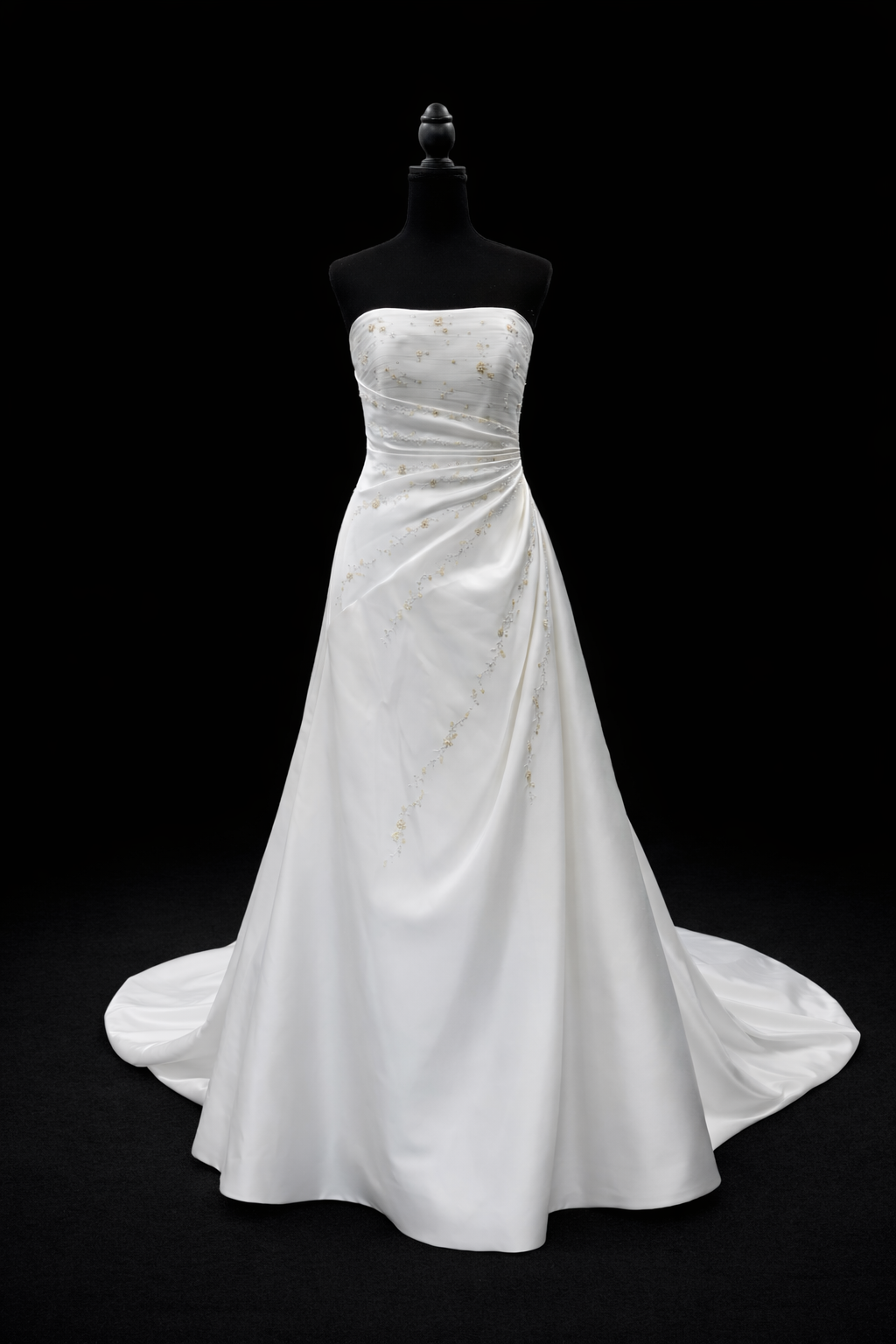 Atelier Diagonal – Elegant drapert brudekjole