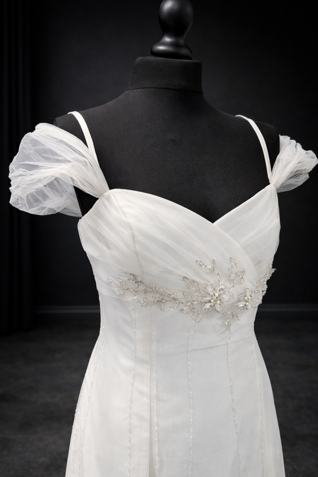 Brudekjole – Lett og Elegant med Myke Tyllermer