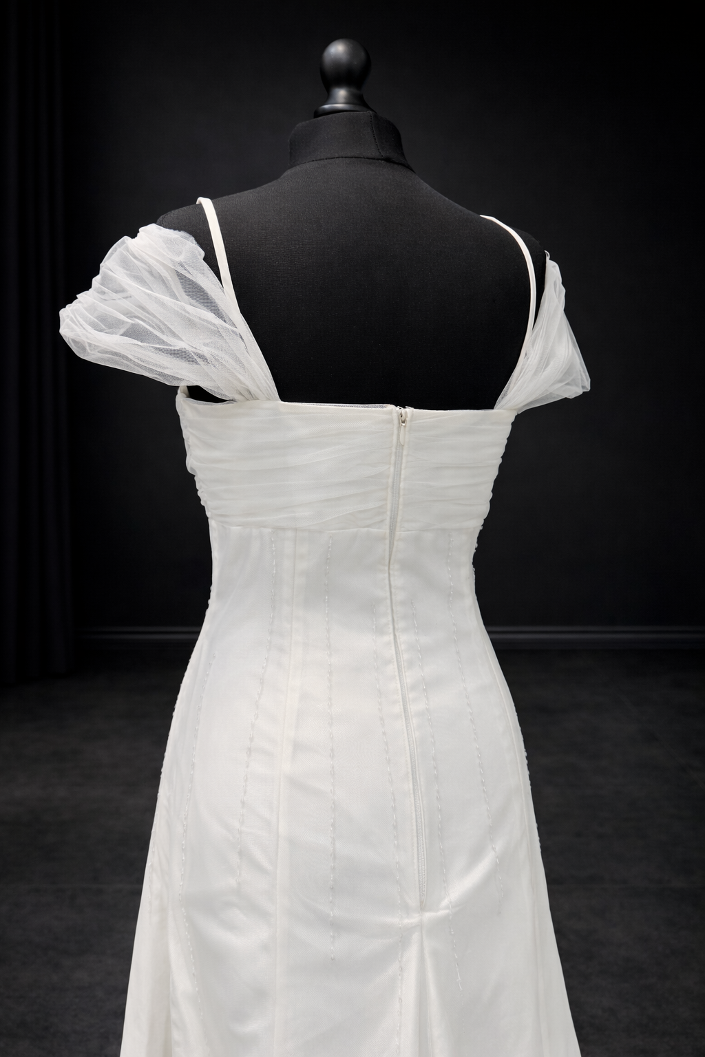 Brudekjole – Lett og Elegant med Myke Tyllermer