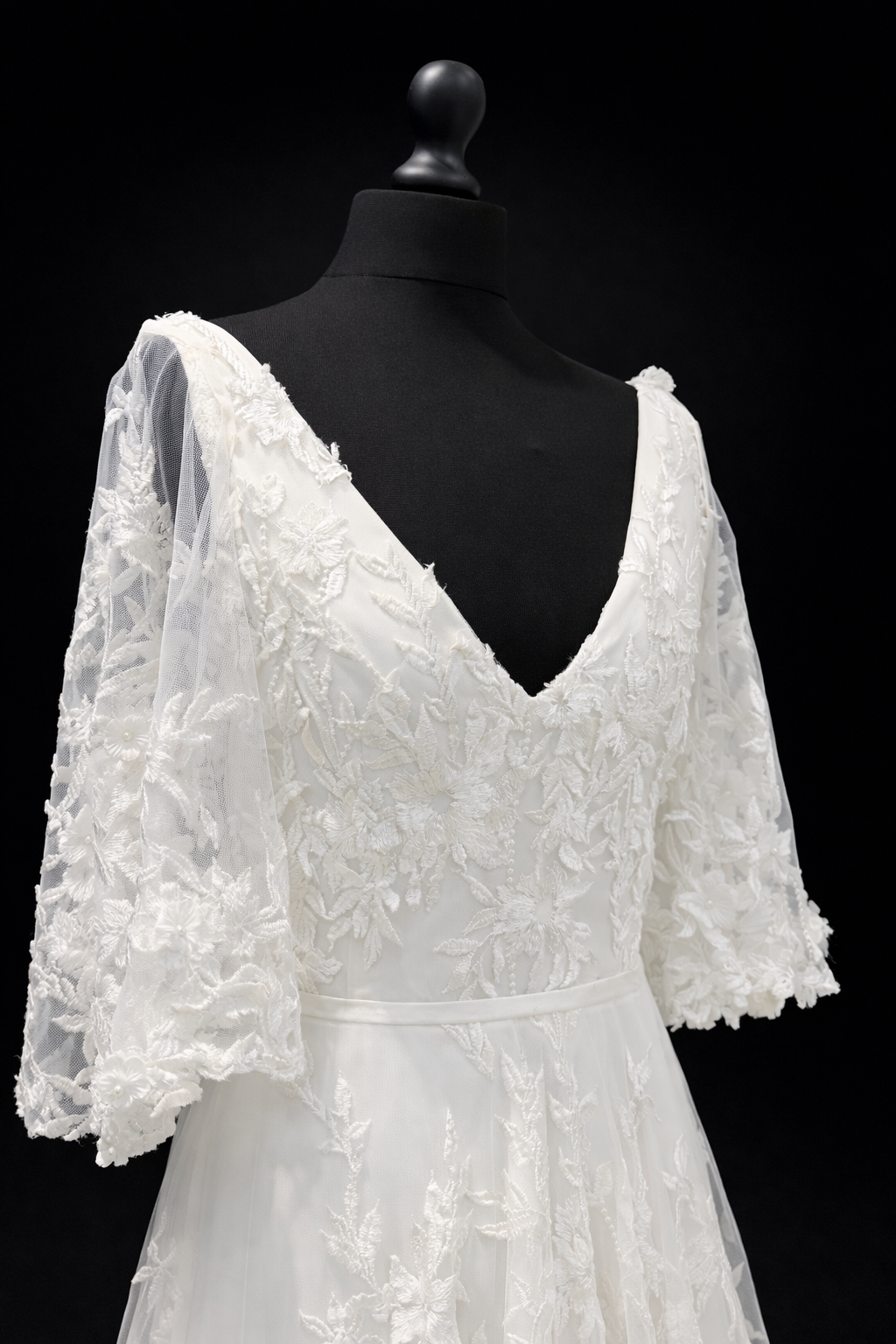 When Freddie meets Lilly – Hannah | Bohemsk brudekjole i blondetyll med dyp rygg