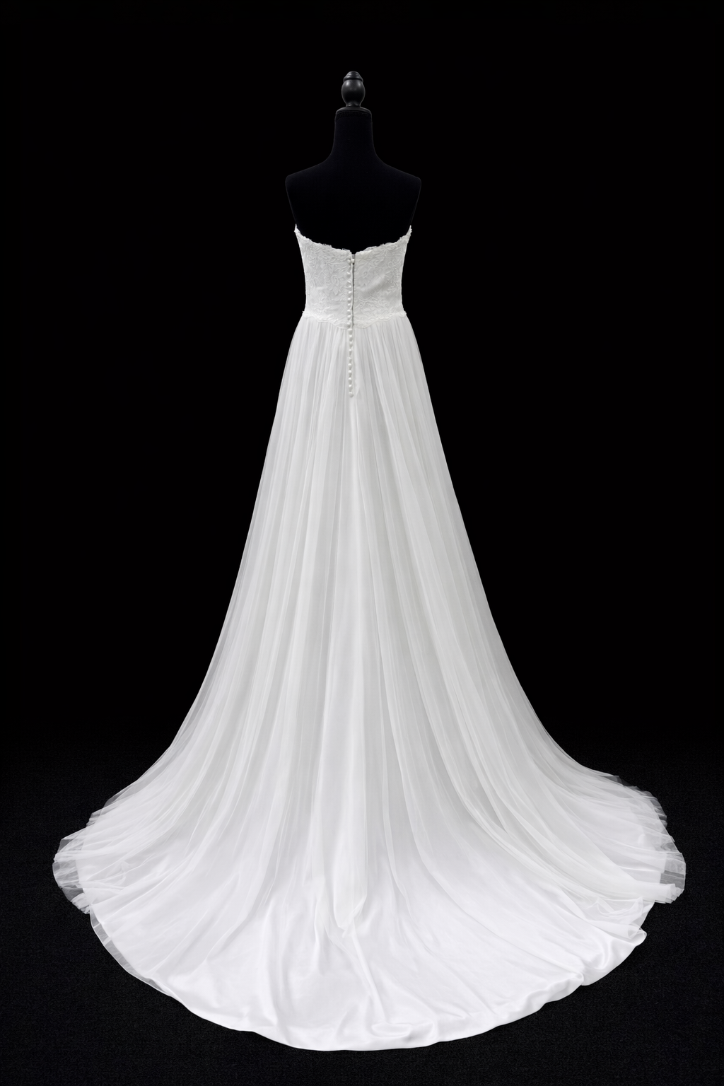 Jarice – Lett og tidløs brudekjole i myk tyll