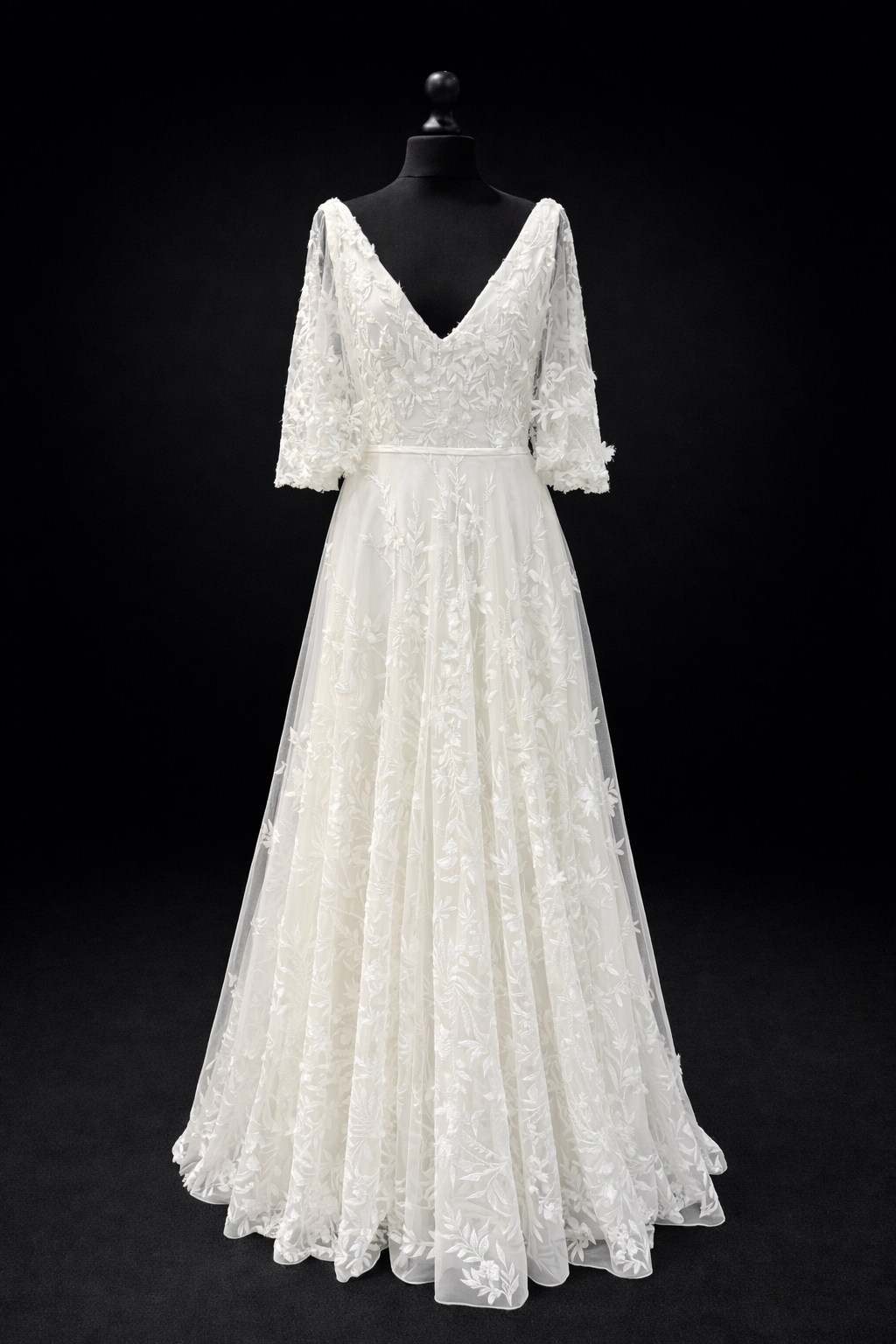 When Freddie meets Lilly – Hannah | Bohemsk brudekjole i blondetyll med dyp rygg