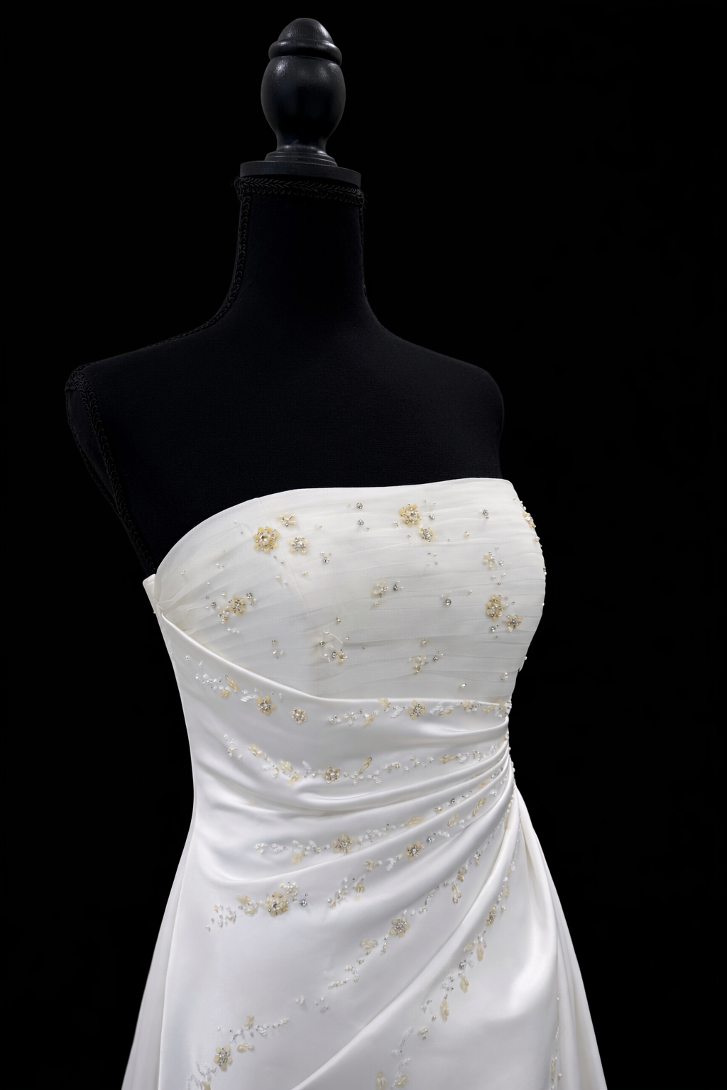 Atelier Diagonal – Elegant drapert brudekjole