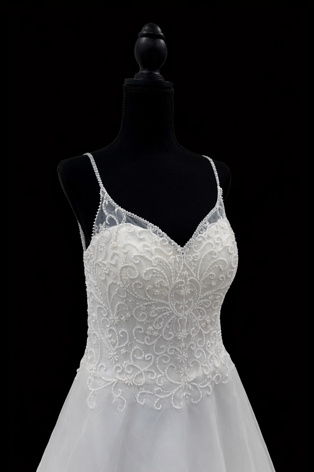 Special Day – Lett og elegant A-linje brudekjole med delikat brodert liv