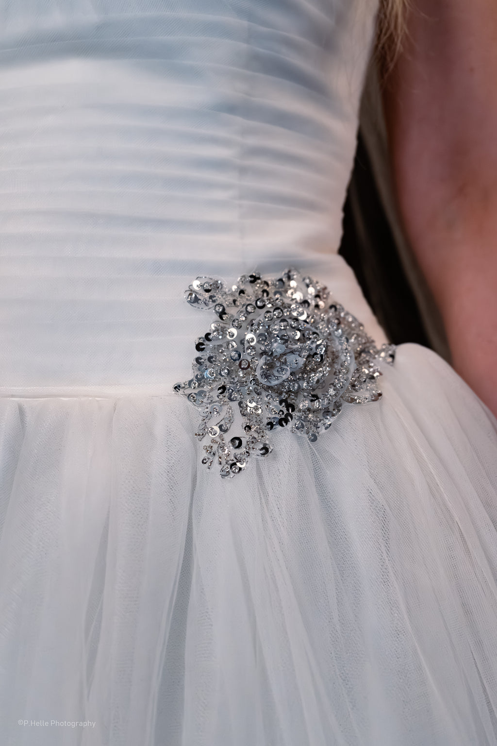 Bien Savvy Brudekjole – Myk Romantikk med Eksklusiv Glamour