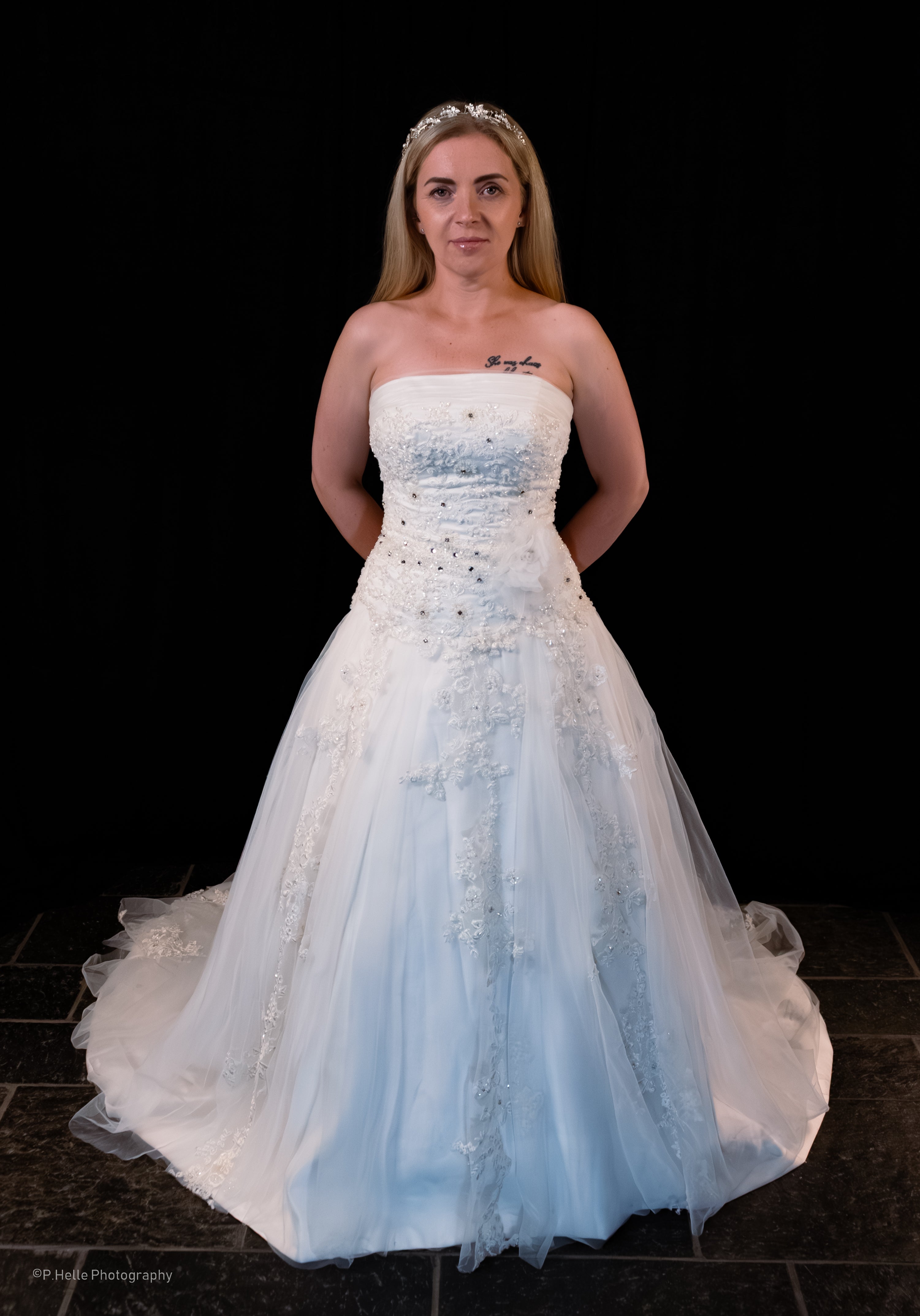 Miss Kelly Brudekjole – Romantisk Tylldrøm med Delikate Blonder