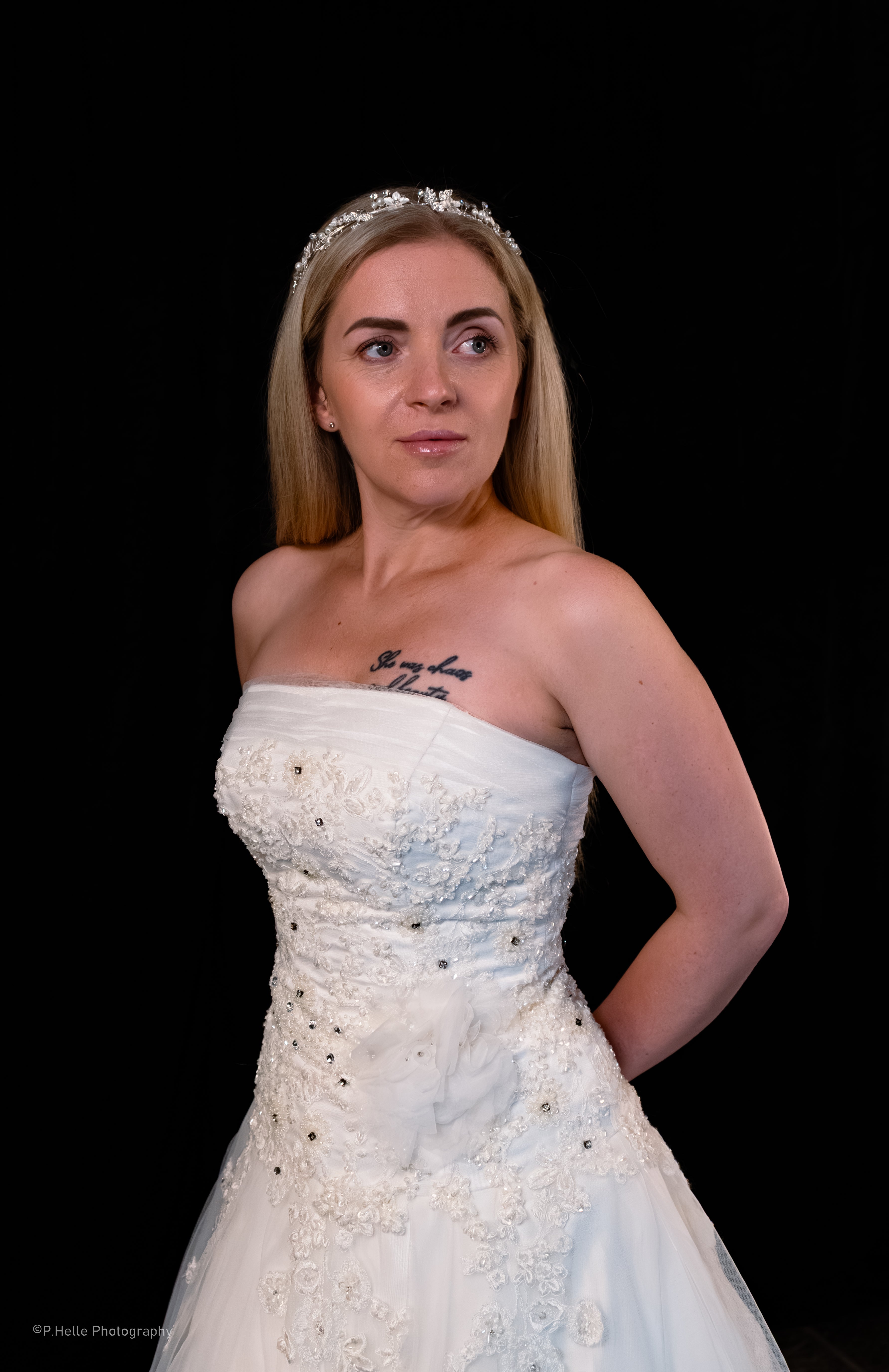 Miss Kelly Brudekjole – Romantisk Tylldrøm med Delikate Blonder