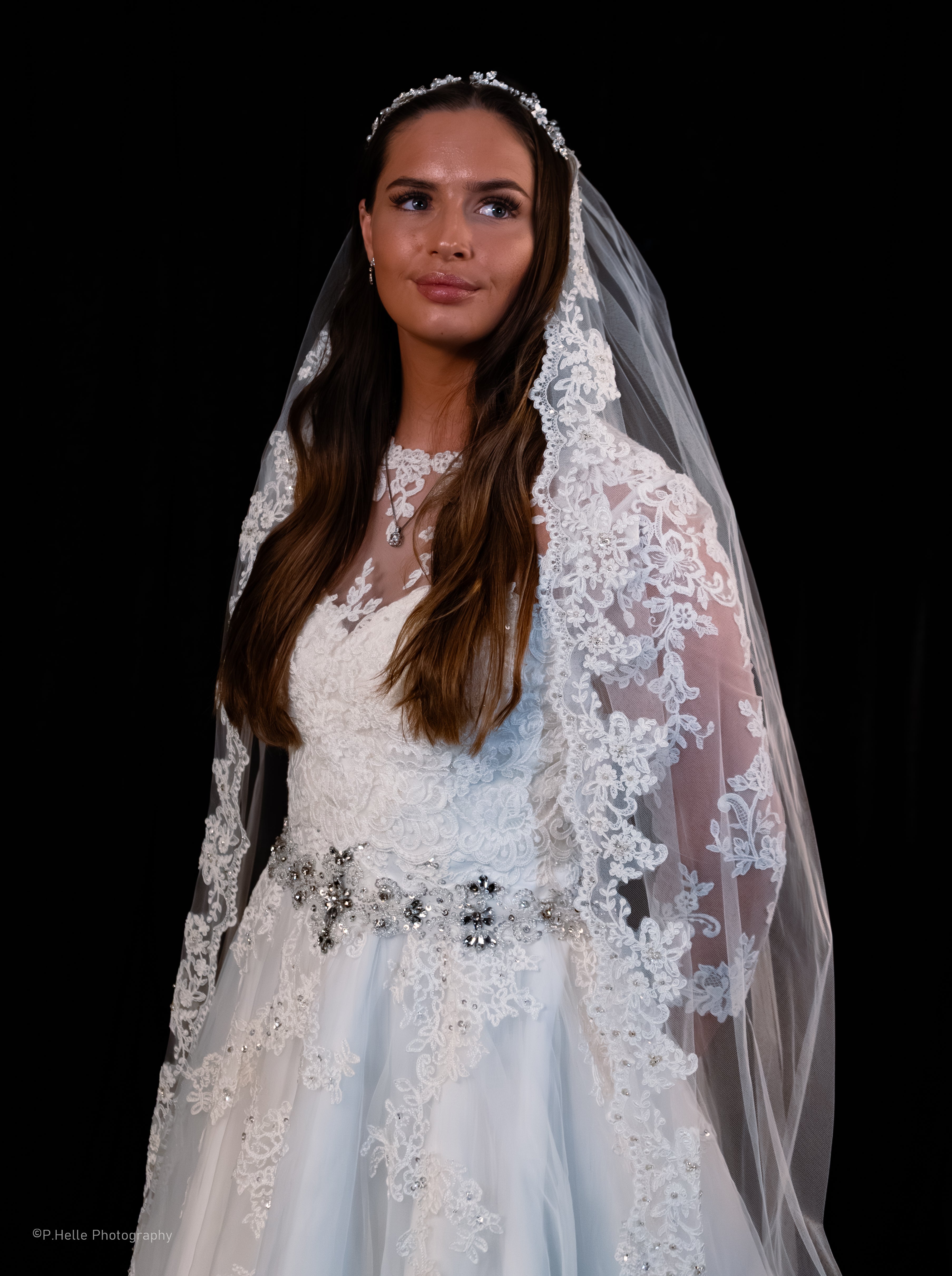 Maggie Sottero Brudekjole – Drømmende Romantikk med Glitrende BlondeDetaler