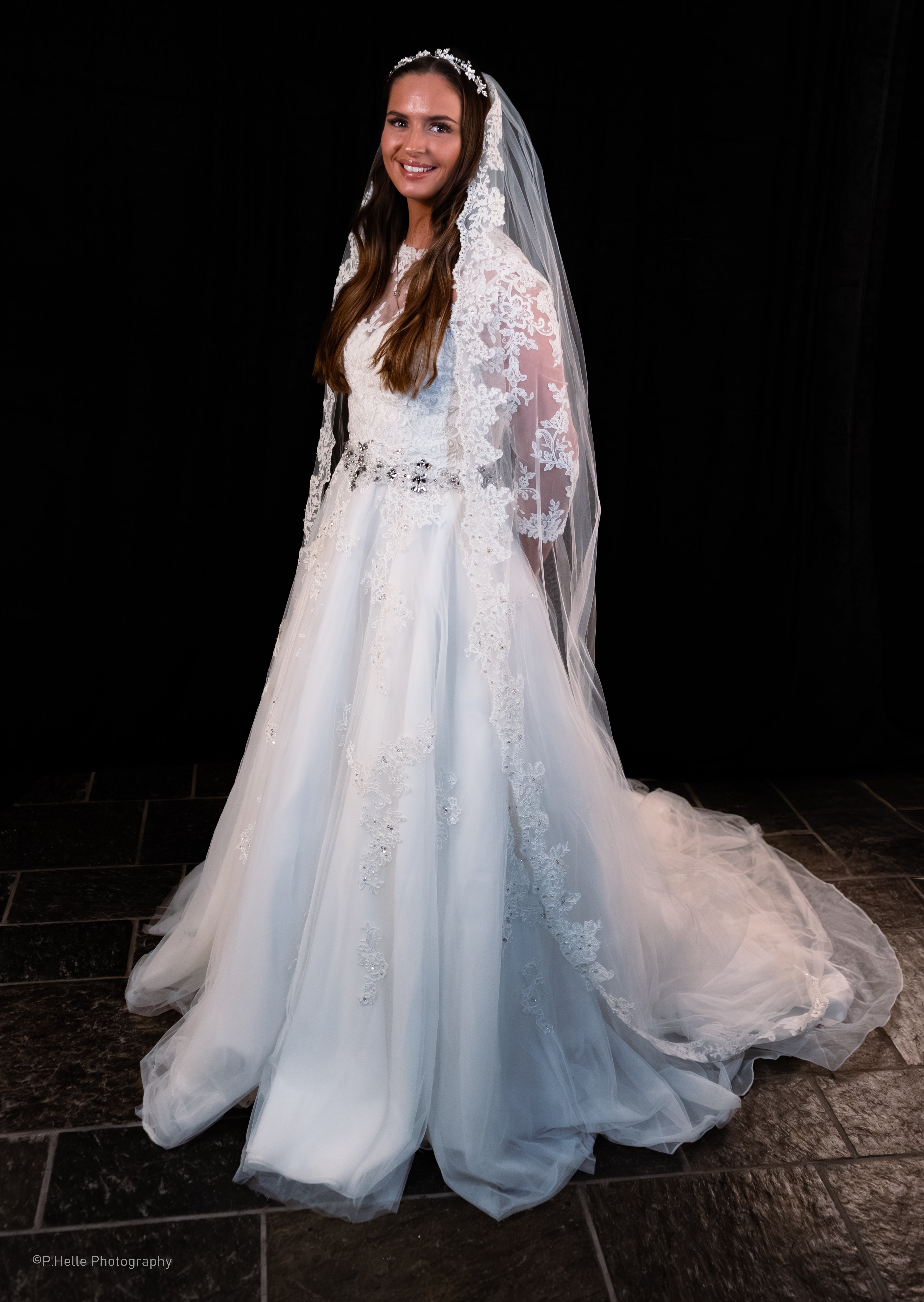 Maggie Sottero Brudekjole – Drømmende Romantikk med Glitrende BlondeDetaler