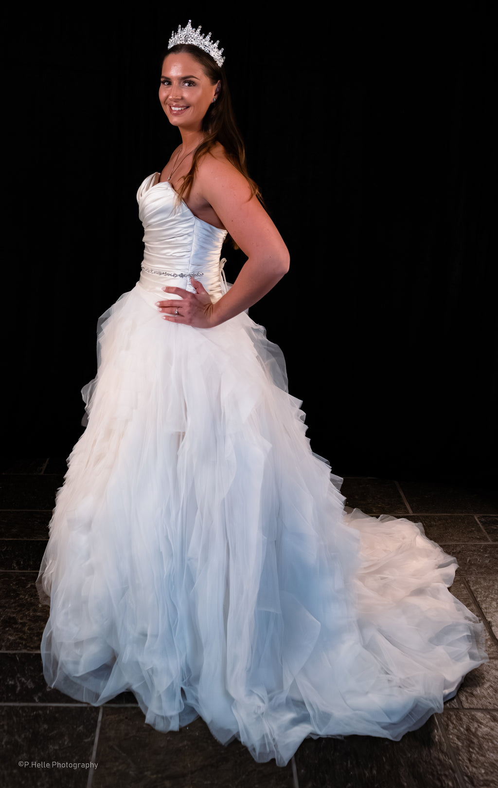 St. Patrick Brudekjole – Romantisk Volum og Tidløs Eleganse