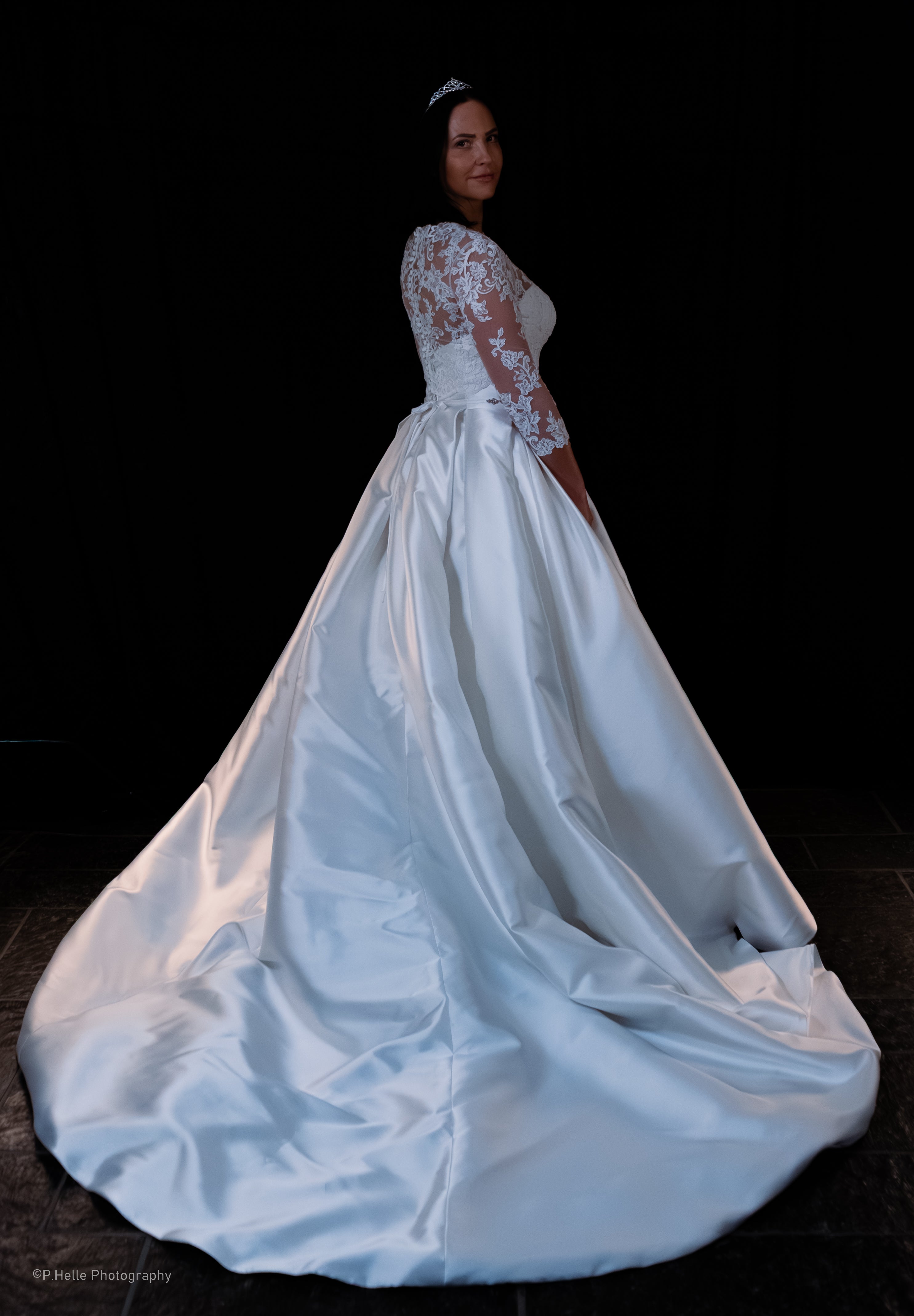 Alfred Angelo Brudekjole – Klassisk Prinsesselook med Tidløs SatinEleganse