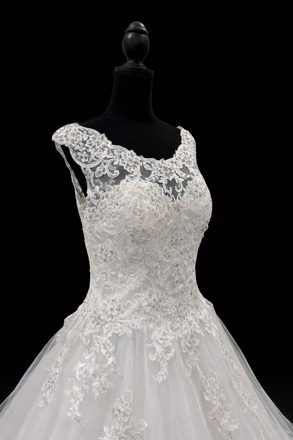 Morilee – Klassisk ballkjole i blonde og tyll