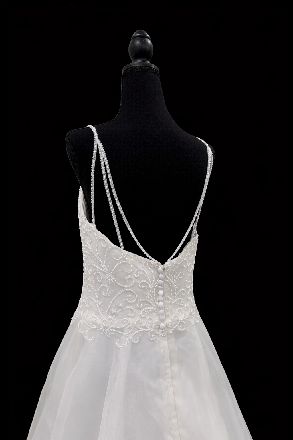 Special Day – Lett og elegant A-linje brudekjole med delikat brodert liv