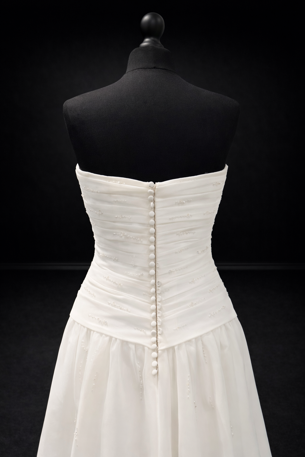 La Sposa – Klassisk stroppeløs brudekjole med draperinger