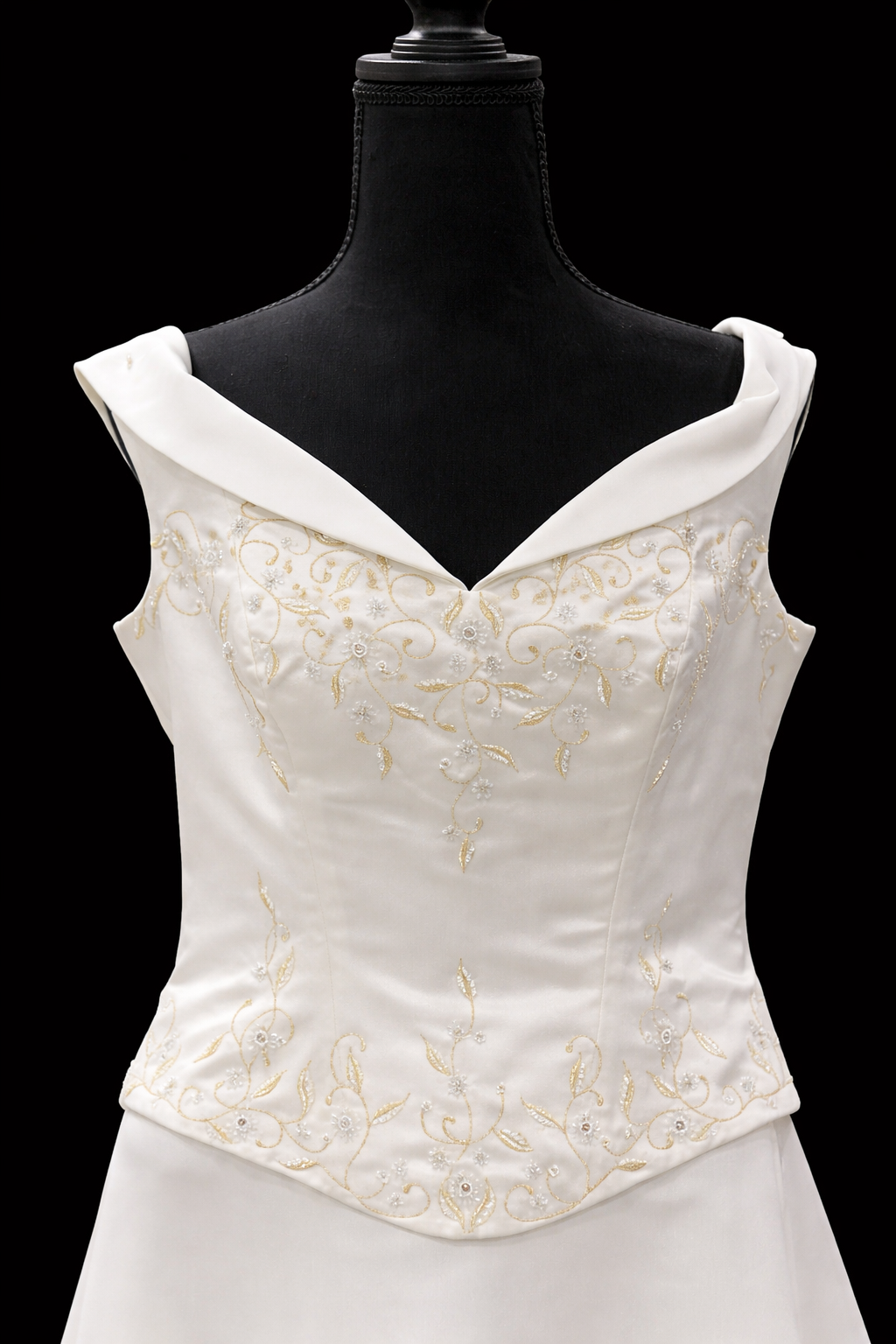 Pronovias – Huracar klassisk brudekjole med brodert overdel og elegant slep